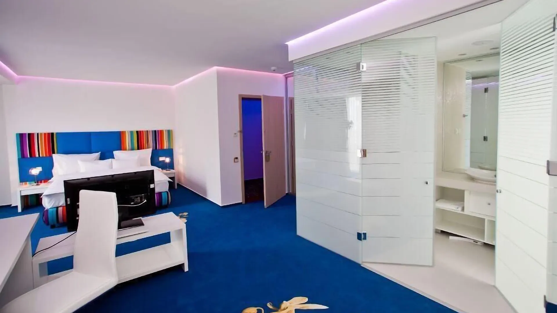 Marshal Garden Hotel Bucharest 4*,  Romania